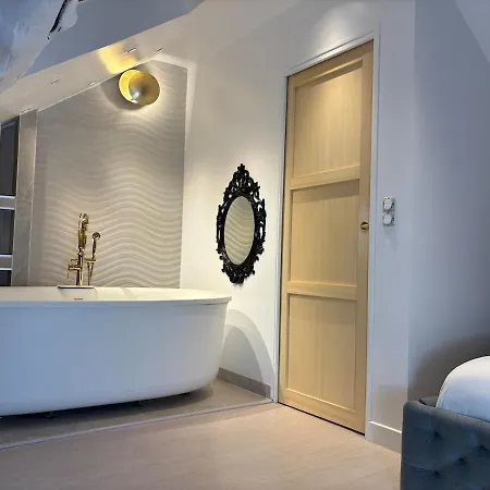 Villa Je T'aime Experience